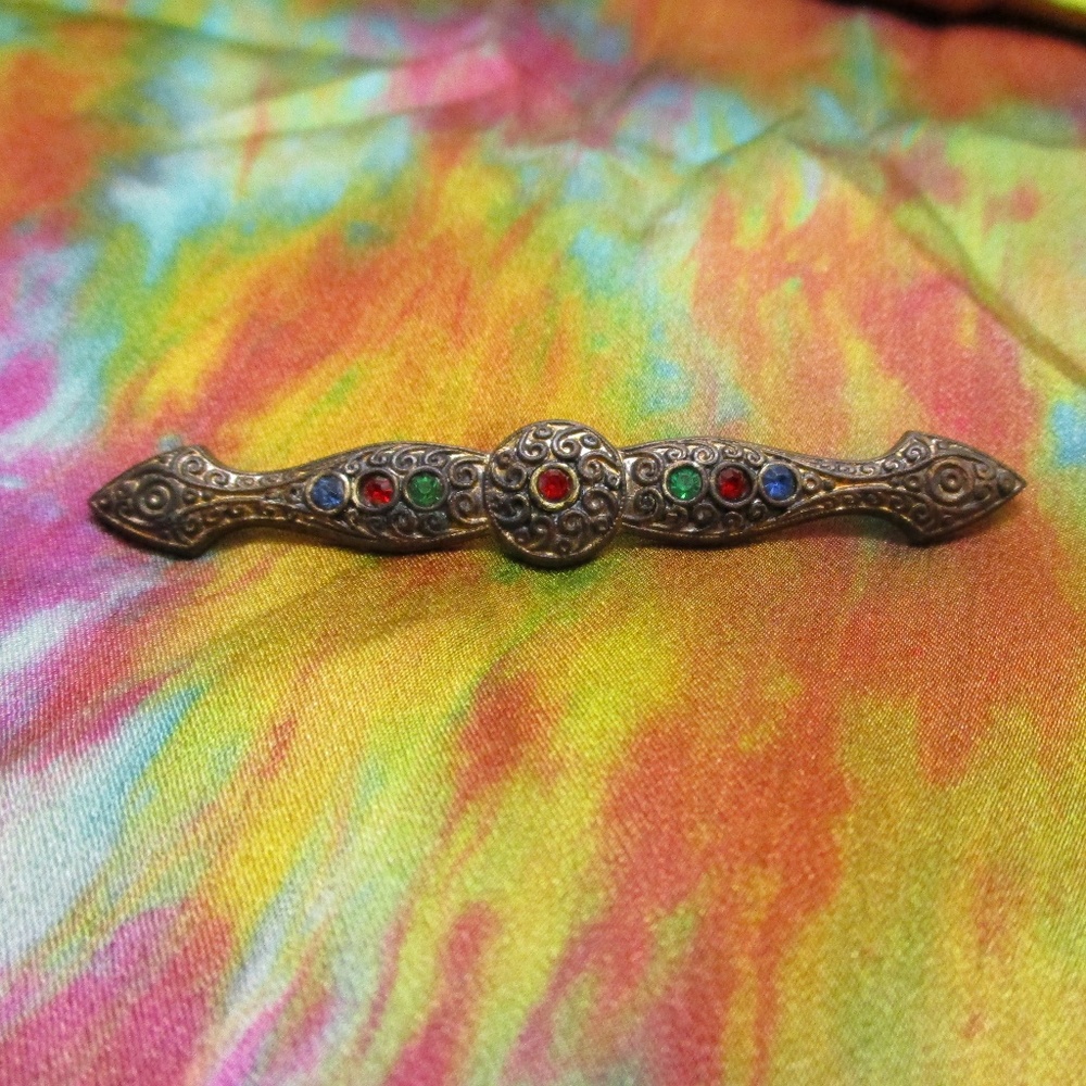 ANTIQUE Renaissance Style Rhinestone Bar Brooch - Picture 3 of 8